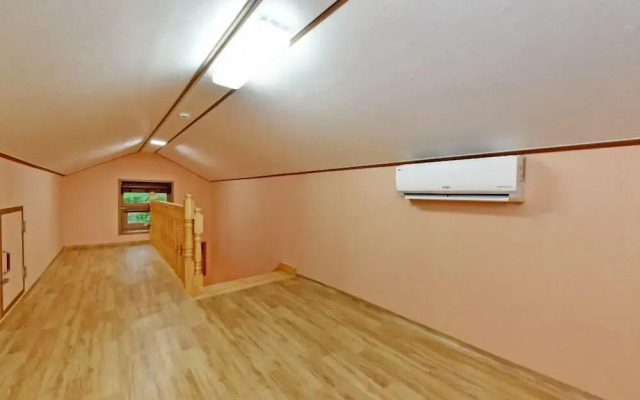 Erefarm Hostel