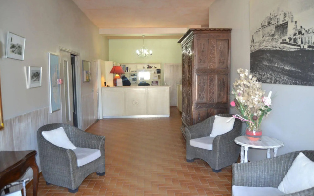 Hôtel Cyrnea