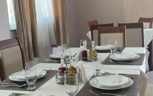 Hotel Prestige Struga