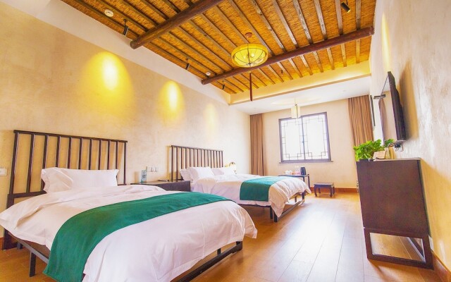 Wuzhen Ziye Musu Inn