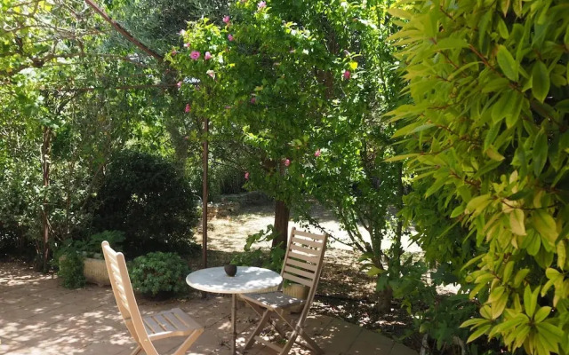 Cozy Vacation House With Pool, Vernegues