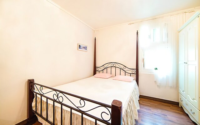 Wanju Daedunsan Sanjarak Pension