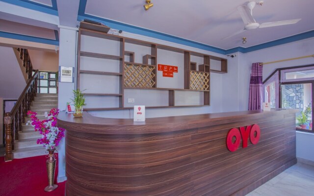 OYO 227 Hotel Moonstone Inn