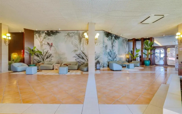 Auramar Beach Resort