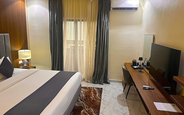 Garden City Hotel