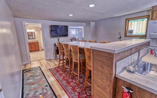 33 West Washington Street