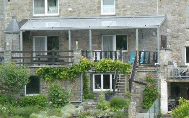 Splendid Cottage in Thynes With Jacuzzi