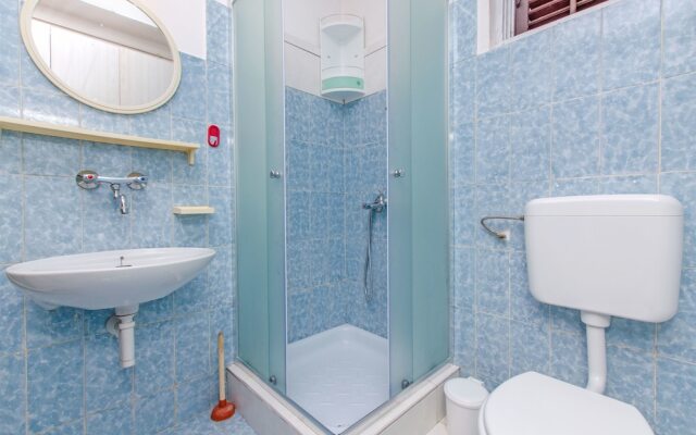 Apartments Mira 1210