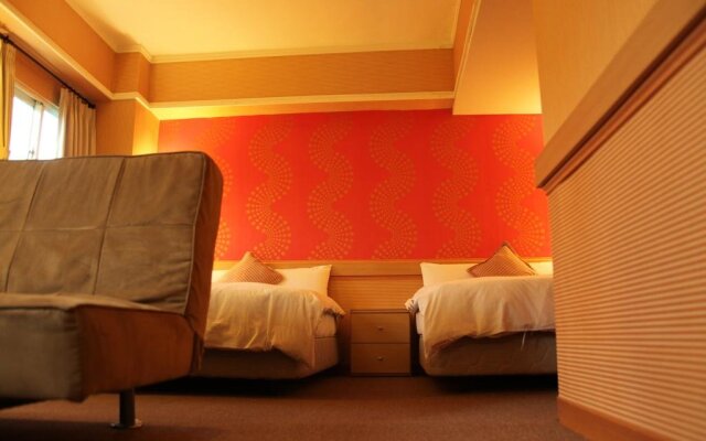 Manbo Holiday Hotel