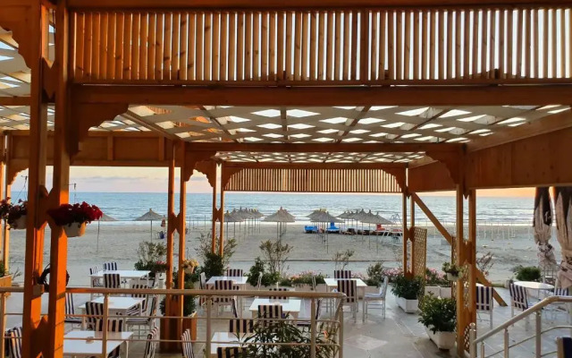 Kamomil Hotel