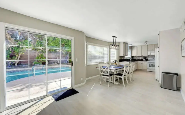 A- Zlv Home 2