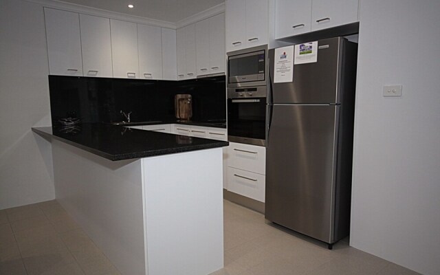 Skyline, Unit 8/12 Thurlow Avenue