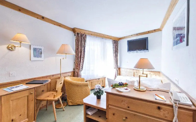 Quadratscha Hotel