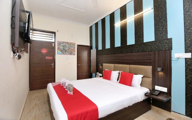 Hotel Royal Shades By OYO Rooms