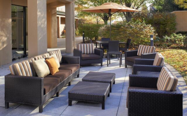 Courtyard by Marriott Detroit Utica