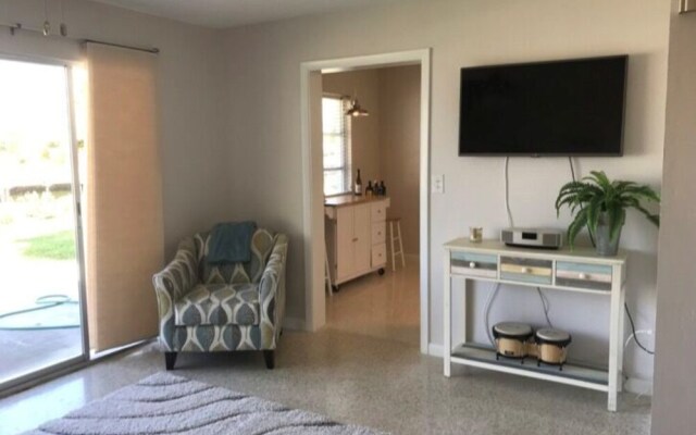 526 72nd St - 2 Br Home