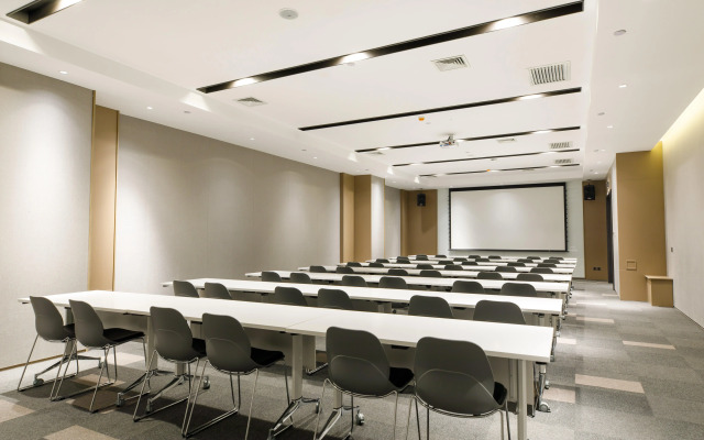 Holiday Inn Express Harbin Qunli by IHG