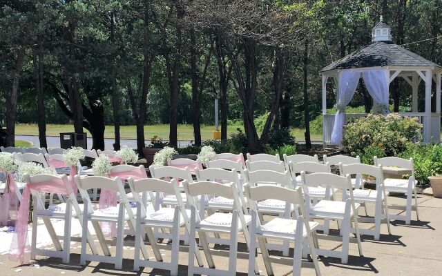 Radisson Rochester Airport