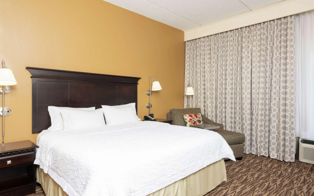 Hampton Inn & Suites Cleveland-Airport/Middleburg Heights