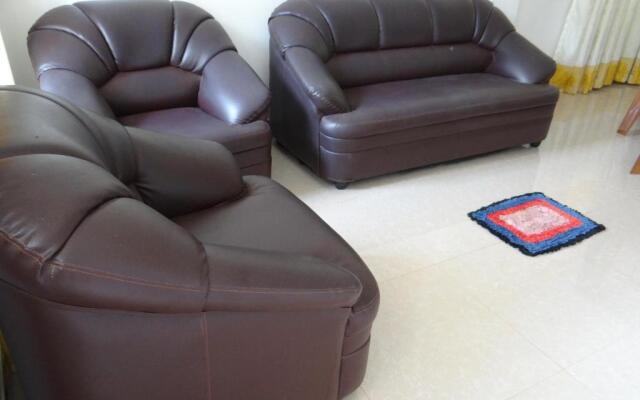 Kumudu Holiday Home