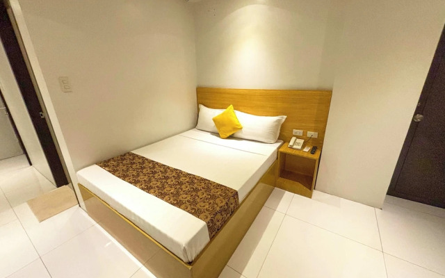 LuxeLite Suites Pasay