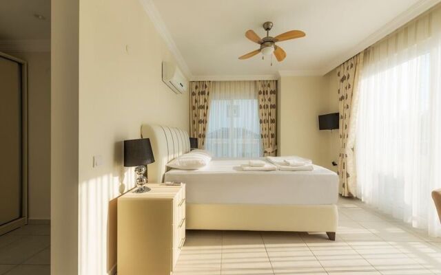 Four Seasons Villa 1