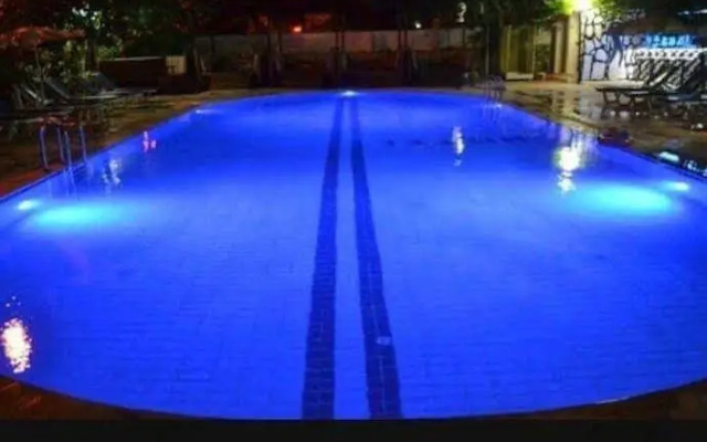 Nicholas Garden Hotel