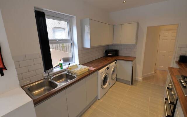 Inviting Holiday Home in Coventry Near Coventry University