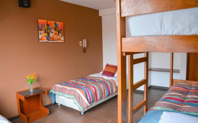 Tupac Hostel - Lima Airport