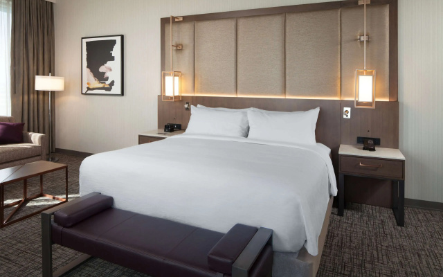 H  Los Angeles, Curio Collection by Hilton