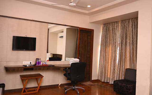 Hotel Center Point Solapur