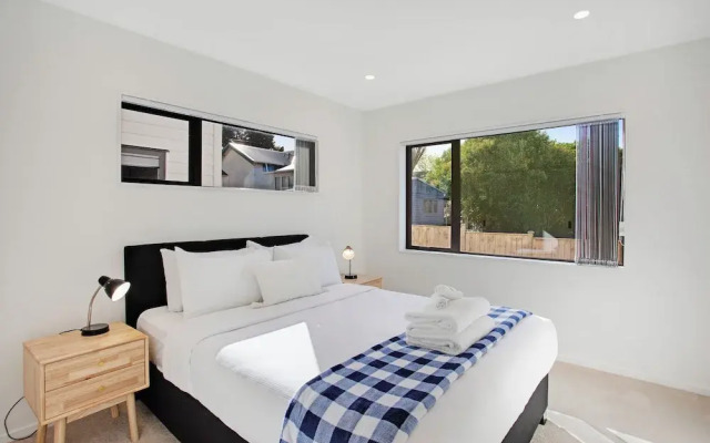 Style Serenity Townhouse with Parking