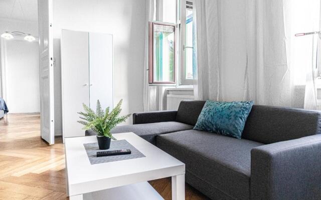 Brilliant 2BR Apt. near AKH-Hospital