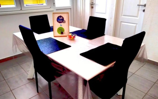 Apartment Suzana 2Br Split With Balcony