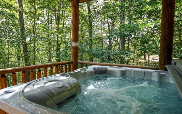 Old Bruin's Den 4 Bedroom House