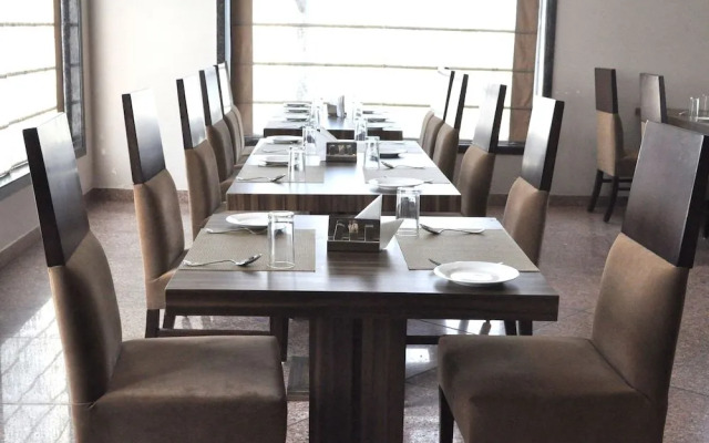 The Royal Bharti Hotel