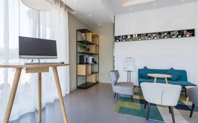 Homeinn Selected Hotel (Xuzhou Suning Plaza Hubu Mountain Subway Station)