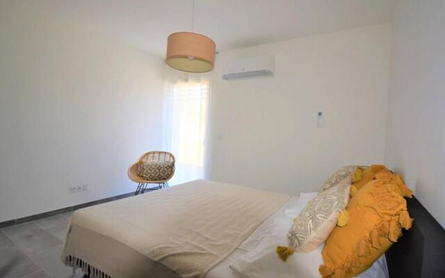 Maison Salavas, 4 pièces, 8 personnes - FR-1-382-146