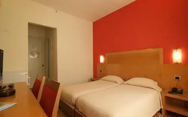 Diana Hotel