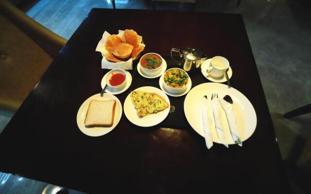 Hotel Stanley - Near Delhi International Airport