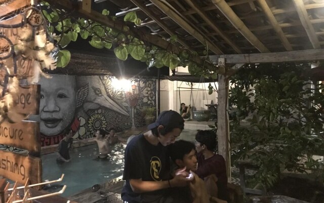 Arjuna Garden Homestay - Hostel