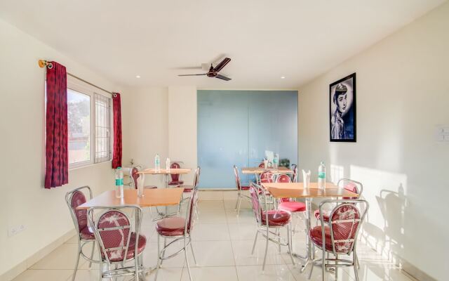 Capital O 19360 Sai Suites Inn
