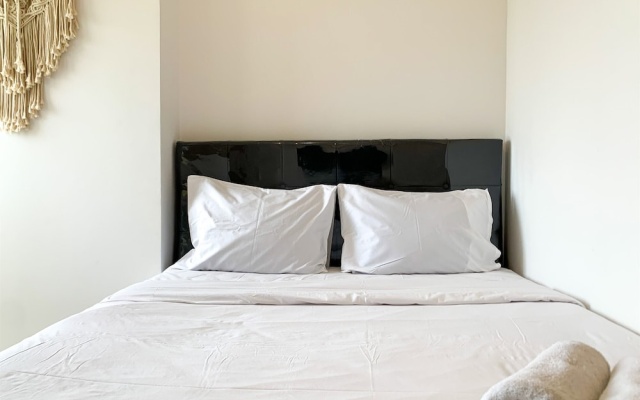 Studio With Minimalist Design Tokyo Riverside Pik 2 Apartment – Guest Rooms – Jakarta