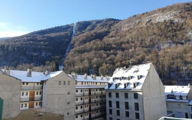Appartement Bagnères-de-Luchon, 2 pièces, 4 personnes - FR-1-313-195