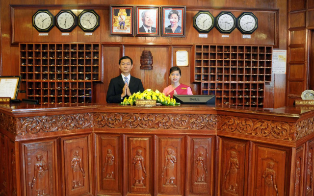 Angkor Hotel