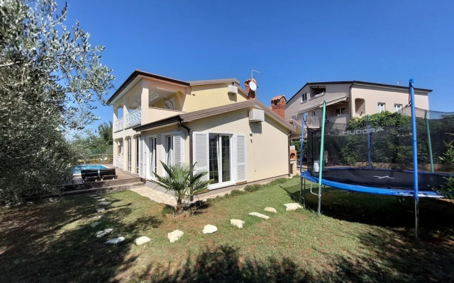 Holiday House with Pool Villa Seabird