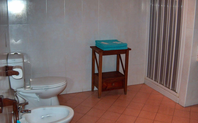 Holland International Rooms