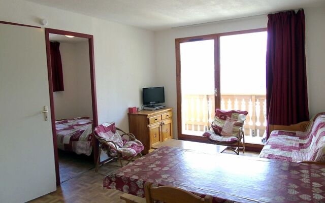 Lou Services Apartment CB50 LSI 001