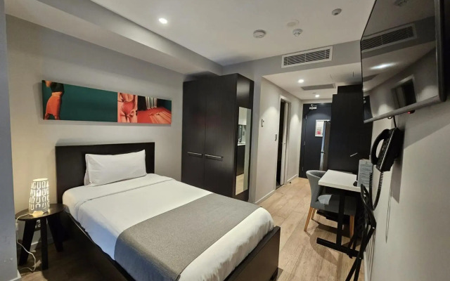 Studio 8 Residences - Adults Only