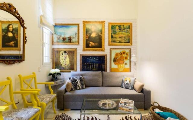 Pretty Duplex In Bohemian District-City Center